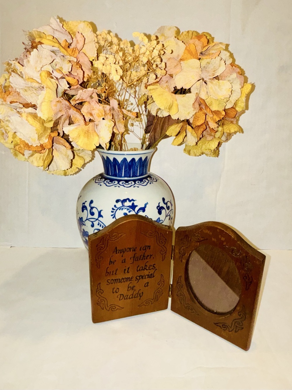 Vintage Wooden Folding Picture Frame with Father's Quote